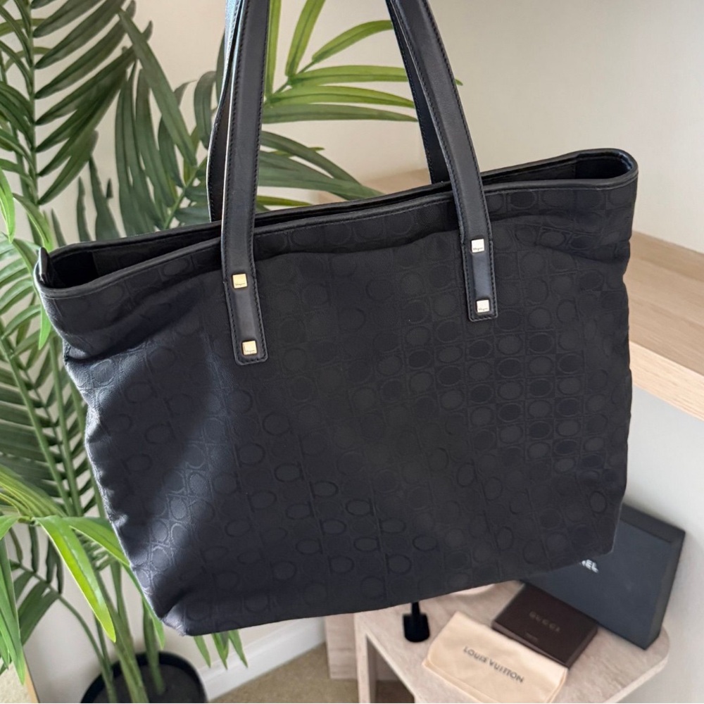 Salvatore Ferragamo Gancini Black Tote Excellent Condition